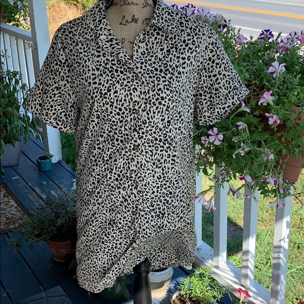 Volcom Shirt 👕 Dress. Size M. EUC.
